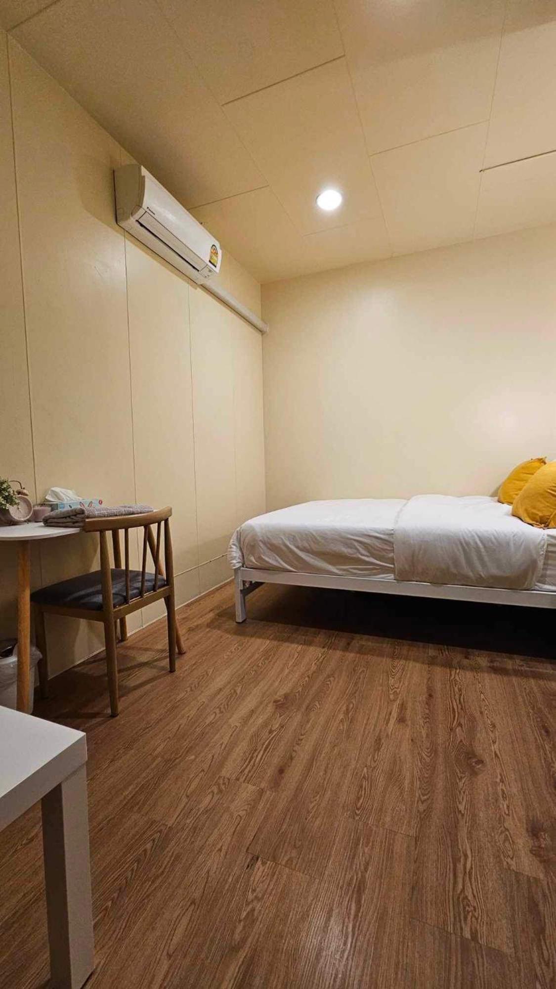 W District Hostel Bangkok Zewnętrze zdjęcie